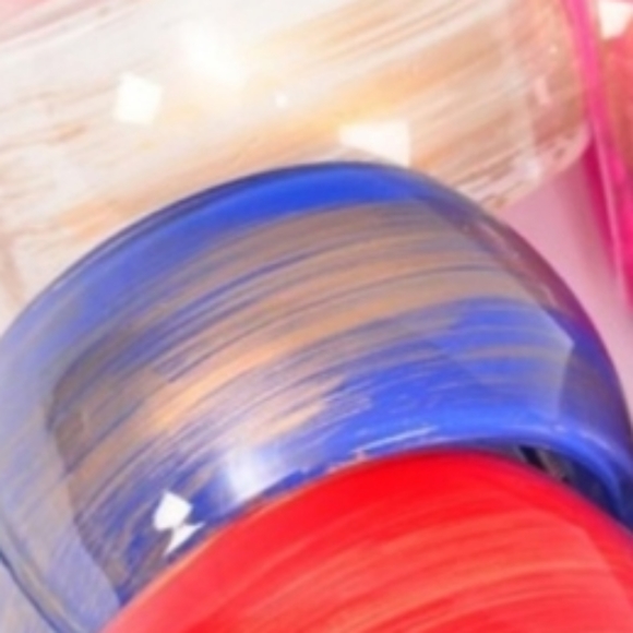 Bangle WHITE Bracelet Acrylic Coral,*WHITE*,Pink,Blue,Red,Purple, (1 bracele… - Picture 5 of 8